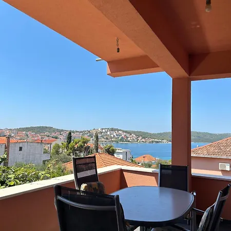Apartment Vujica 2 Trogir